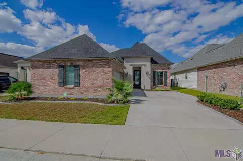 554 Silverbill Ln, Baton Rouge, LA 70810