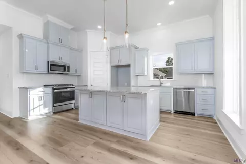 6656 Silver Oak Dr, Baton Rouge, LA 70817