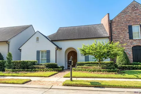 2958 Bocage Lake Ct, Baton Rouge, LA 70809