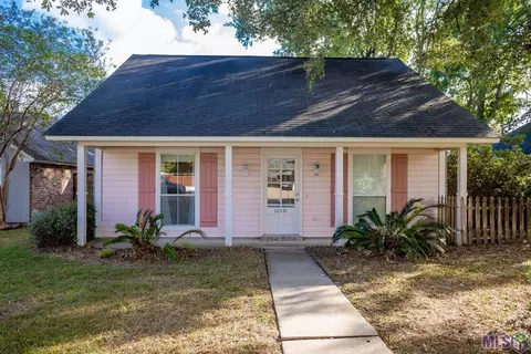 38091 E Lake Dr, Prairieville, LA 70769