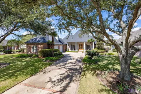 40257 Pelican Point Pkwy, Gonzales, LA 70737