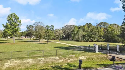 12911 Port Hudson Pride Rd, Zachary, LA 70791