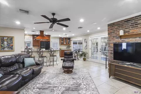 21 Emile Ave, Kenner, LA 70065 photo 4