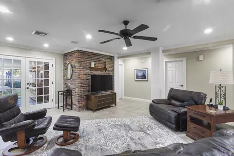 21 Emile Ave, Kenner, LA 70065 photo 3