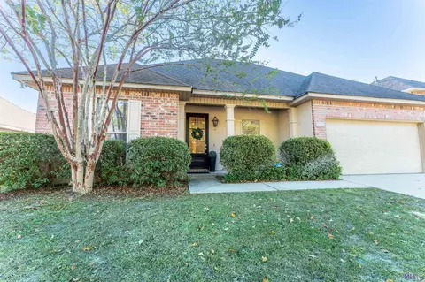 28502 Grand Turk Dr, Denham Springs, LA 70726