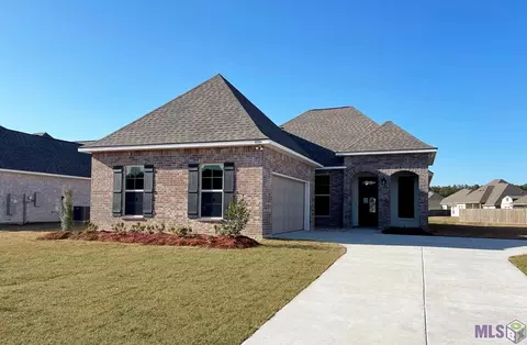 8781 Windlake Dr, Denham Springs, LA 70726