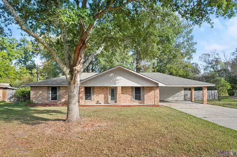 9795 Rustling Oaks Dr, Baton Rouge, LA 70818
