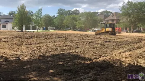9632 Myrtle Ln, Baton Rouge, LA 70810