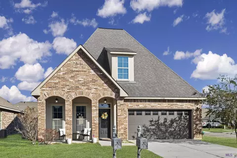 17060 Barque Dr, Prairieville, LA 70769