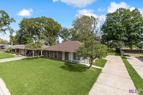 3520 Cedar St, Zachary, LA 70791