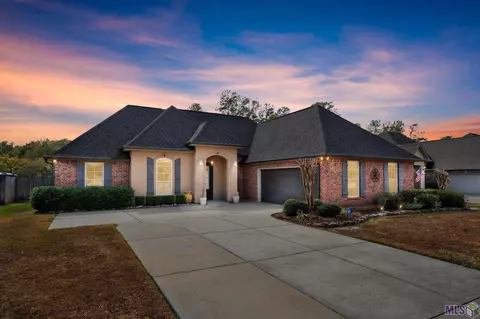 13828 Cobblestone Dr, Denham Springs, LA 70726