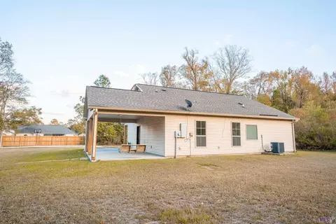 13205 Clint St, Walker, LA 70785 photo 3