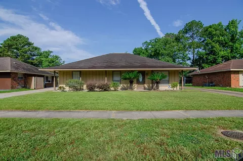 305 Sandra Dr, Baker, LA 70714 photo 1