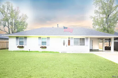 120 Joan St, Denham Springs, LA 70726