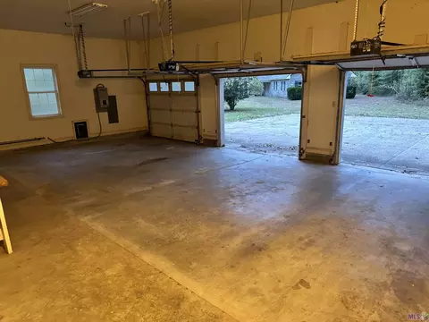 620 Pecan Dr, Saint Gabriel, LA 70776