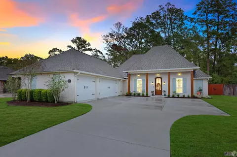 33026 Edith Dr, Denham Springs, LA 70706