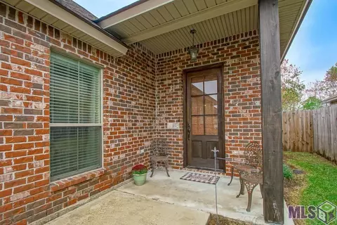 31315 Pebble Dr, Walker, LA 70785 photo 3