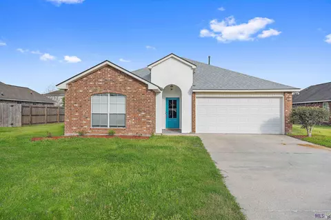 36020 Portsmouth Dr, Denham Springs, LA 70706