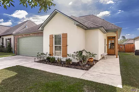 15038 Beautyberry Ave, Baton Rouge, LA 70817