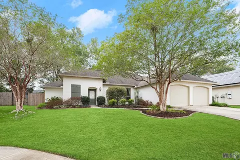 9074 Boone Dr, Baton Rouge, LA 70810