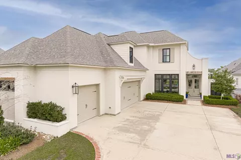 2437 Pete Maravich Ct, Baton Rouge, LA 70810