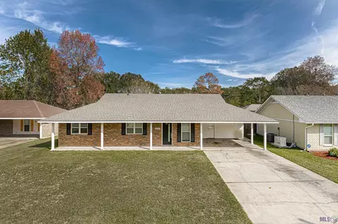 10936 Carmel Dr, Baton Rouge, LA 70818