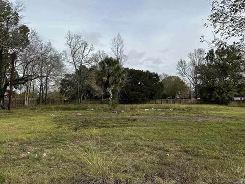 16504 Chris Rd, Prairieville, LA 70769
