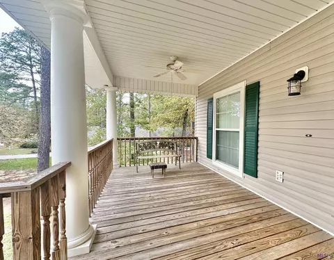 31547 River Pines Dr, Springfield, LA 70462 photo 2