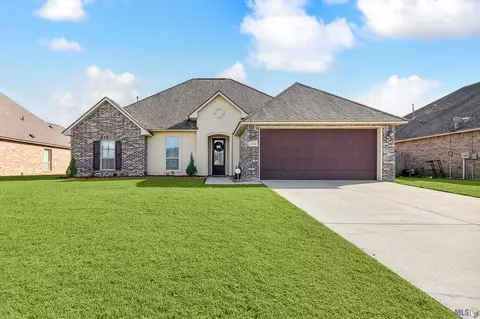 22518 Timber Ridge Dr, Denham Springs, LA 70726