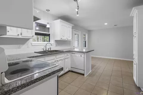 26817 Pen Dr, Walker, LA 70785 photo 6