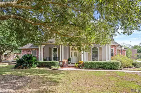 11152 N Terrell Ave, Gonzales, LA 70737