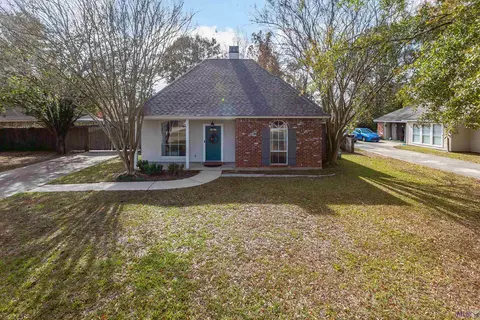 9144 Mason Dr, Denham Springs, LA 70726