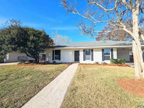 10623 Rhus Fringe Dr, Baton Rouge, LA 70816