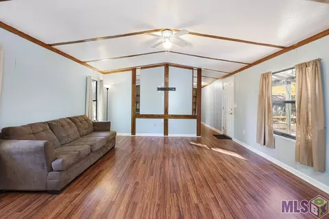 29490 Fletcher Ln, Walker, LA 70785 photo 4