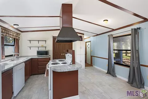 29490 Fletcher Ln, Walker, LA 70785 photo 3
