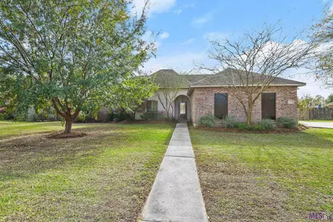 13770 Parkway Dr, Denham Springs, LA 70726