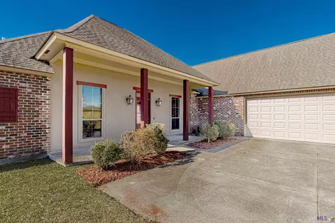 31115 Green Leaf Dr, Walker, LA 70785