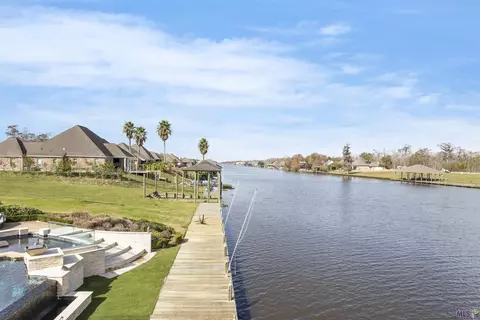 11288 River Highlands, Saint Amant, LA 70774