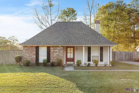 32575 Madeline Dr, Denham Springs, LA 70706
