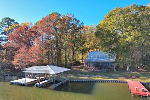 10482 Lindsey Ln, Saint Francisville, LA 70775