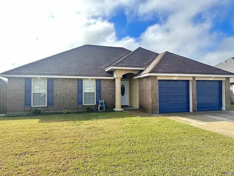 405 Coles Lndg, Laplace, LA 70068