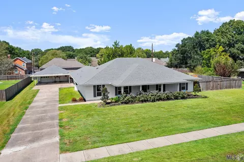 4935 Fennwood Dr, Zachary, LA 70791