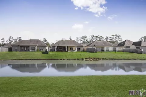 10744 Fenway Ln, Denham Springs, LA 70726