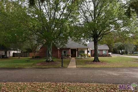 7595 Pecan Grove Dr, Denham Springs, LA 70726