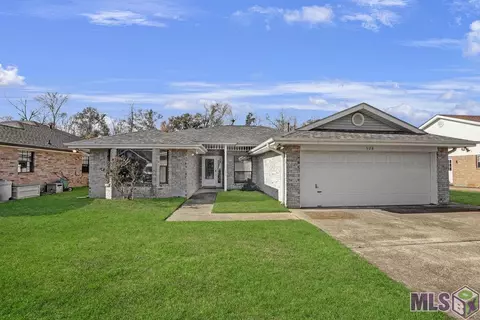 528 Longview Dr, Destrehan, LA 70047