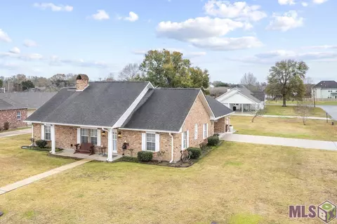 38389 Oakleigh Ln, Prairieville, LA 70769