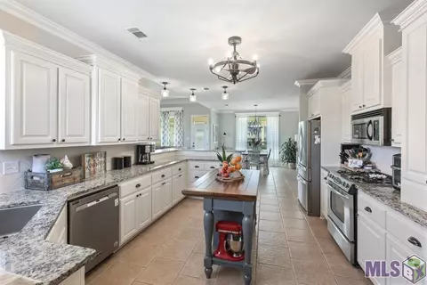 13266 Brookcrest Dr, Walker, LA 70785 photo 5