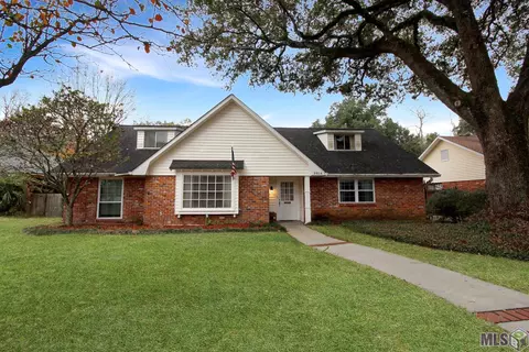 9814 Regency Dr, Baton Rouge, LA 70815