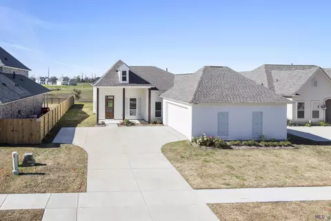 5095 Black River Rd, Darrow, LA 70725 photo 1