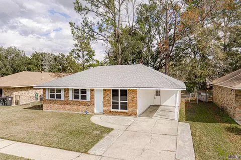 5766 Holiday Ct, Baton Rouge, LA 70812